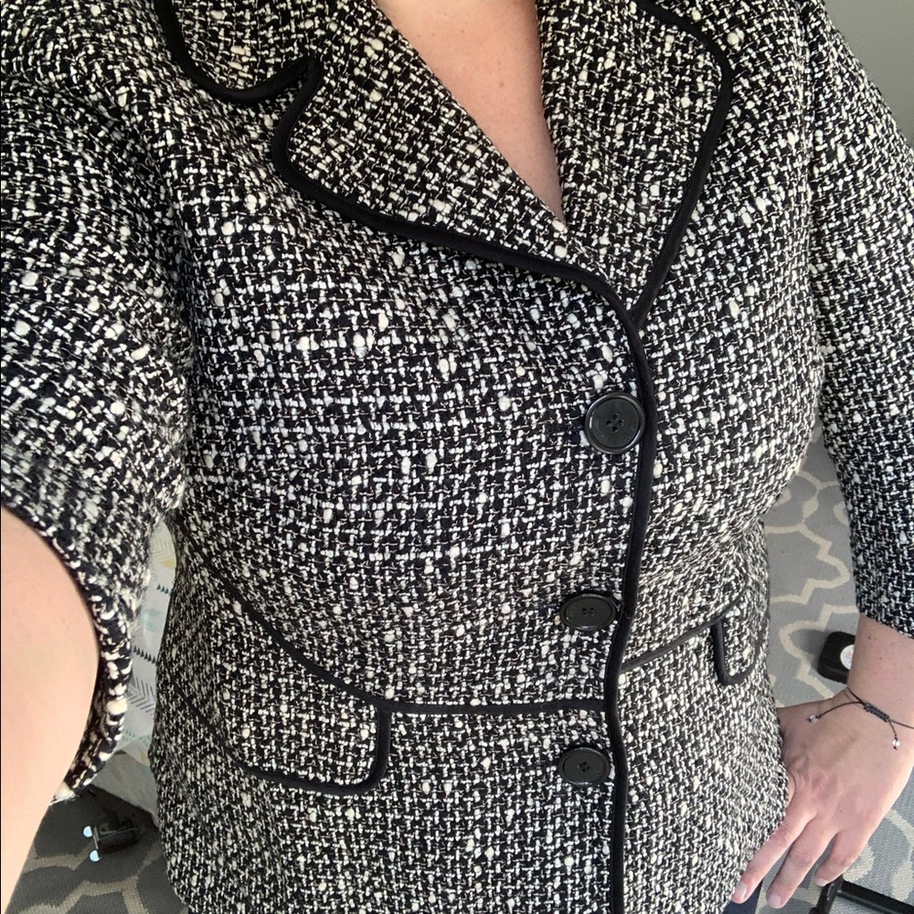 Laurel By Escada Boucle Jacket - image 2